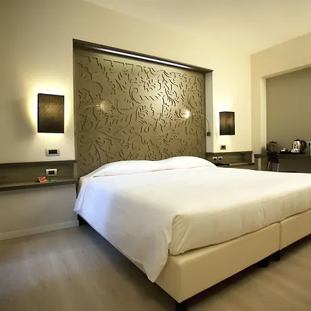 Diplomatic 4* Turin