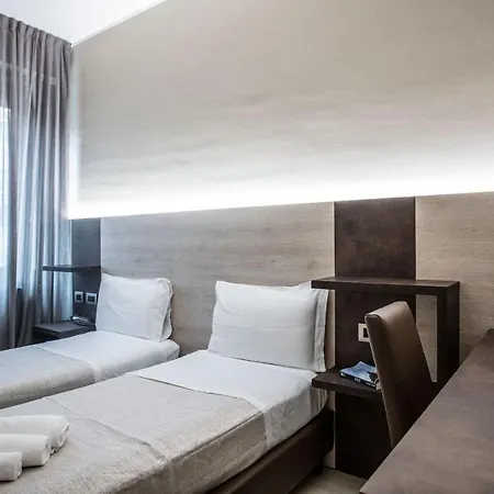 ディプロマティック トリノ