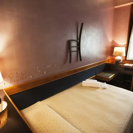 ディプロマティック 4*