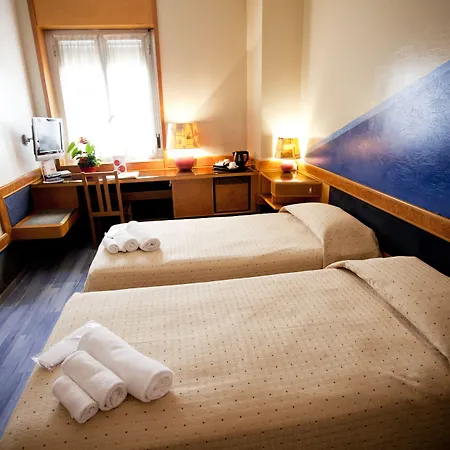 Hotell Diplomatic 4*