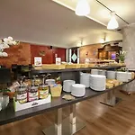 Отель Diplomatic 4*