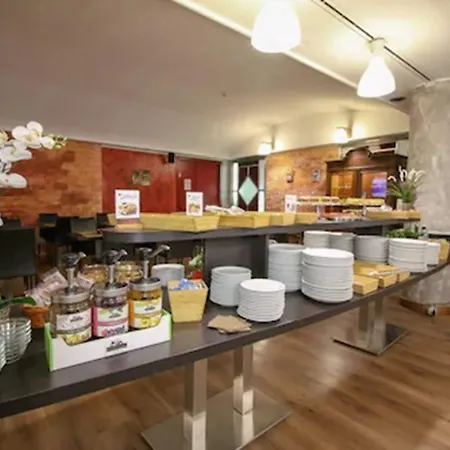 酒店 外交官酒店 4*