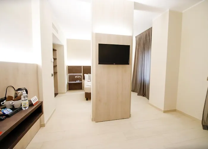 Diplomatic Турин