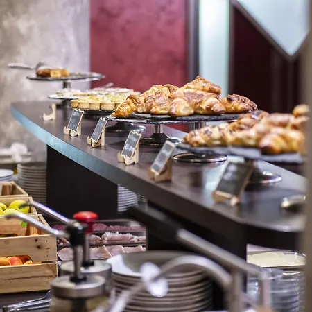 Hotell Diplomatic 4*