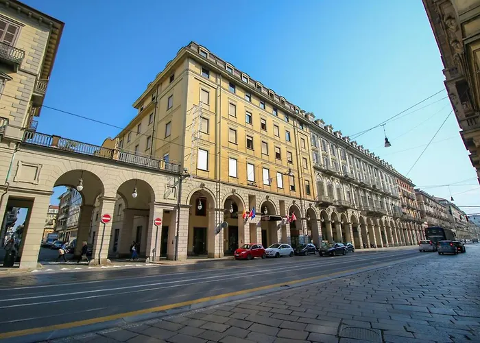 Diplomatic Hotell 4*