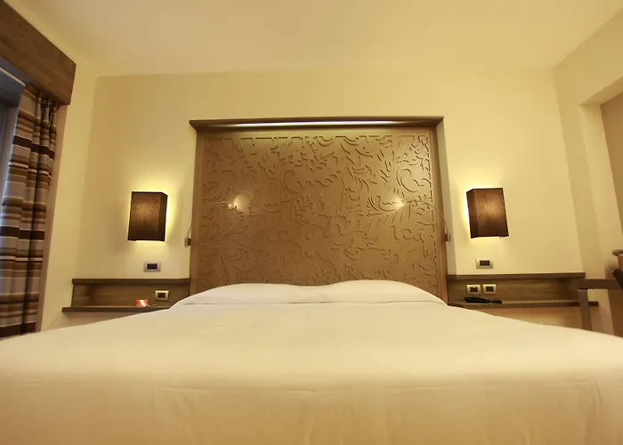 Hotell Diplomatic 4*